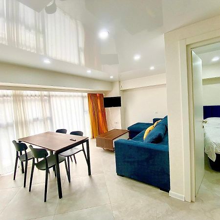 Gss - A Apartment Tbilisi Bagian luar foto