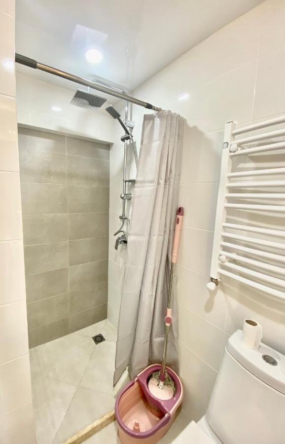 Gss - A Apartment Tbilisi Bagian luar foto